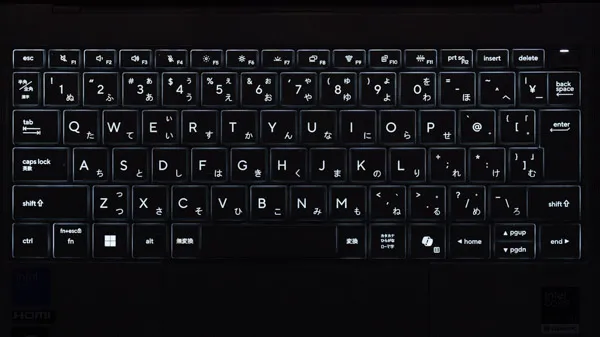 ASUS ExpertBook Ultraレビュー｜Core Ultra X7 358Hの高性能・軽量