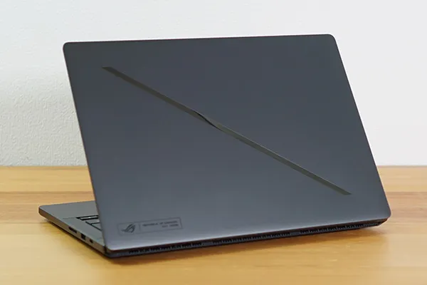 ASUS ROG Zephyrus G14 ゲーミングノートPC ASUS ROG Zephyrus G14 GU405（2026）レビュー｜持ち運べる本格