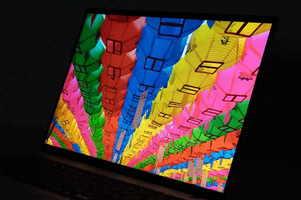 Vivobook 16 X1607CAの視野角