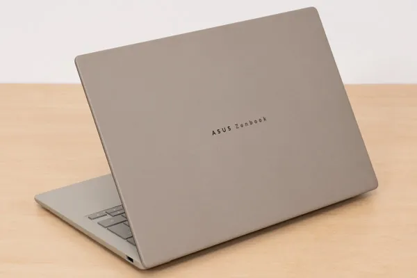 Snapdragon X2 Elite搭載で軽量・長時間駆動のASUS Zenbook SORA 14