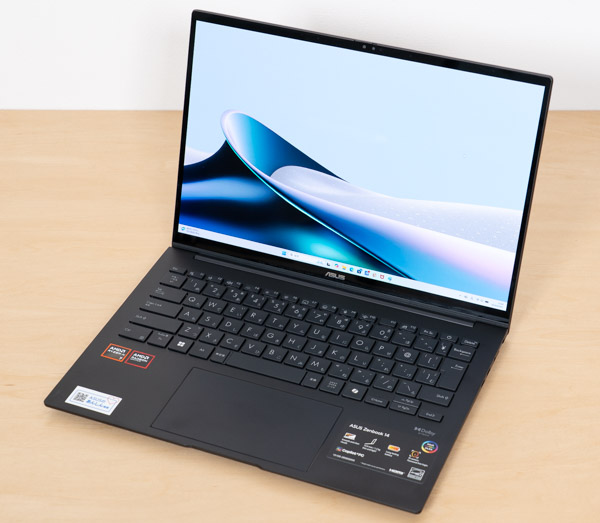 Zenbook 14 UM3406GAの正面写真