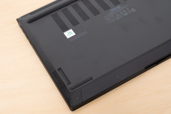 Zenbook 14 UM3406GAのスピーカー写真