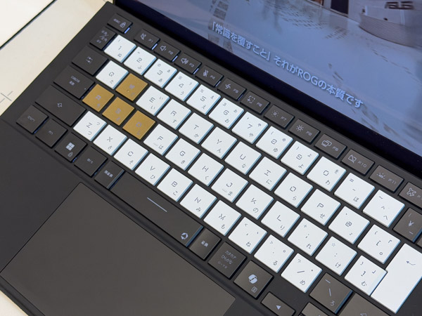 ROG Flow Z13-KJPのキーボード面