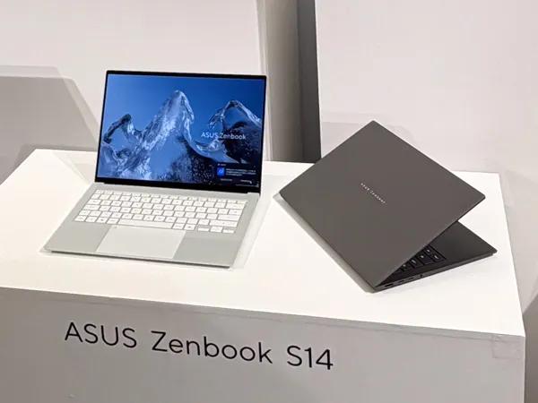 Zenbook S14の正面