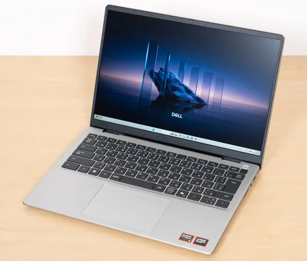 Dell 15の正面写真