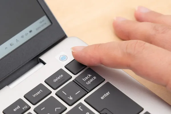 Dell 15の底面写真
