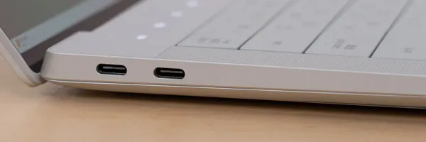 Dell 14 Premiumの側面の写真その2