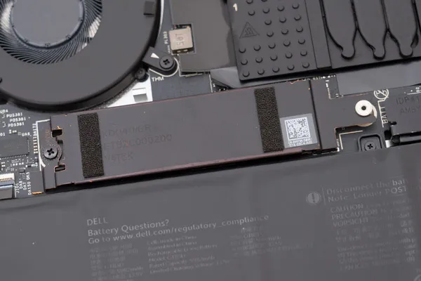 Dell 14 Premiumのメモリの写真