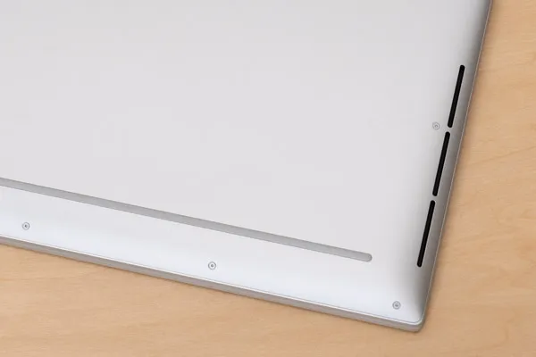Dell 14 Premiumのスピーカー写真2