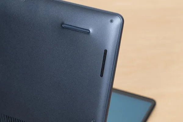 Dell 14 Plus 2-in-1のスピーカー写真