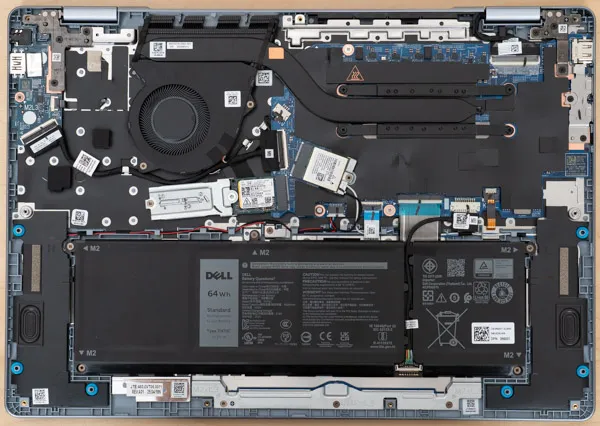 Dell 14 Plus 2-in-1の内部の写真
