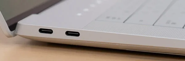 Dell 16 Premiumの側面の写真その2