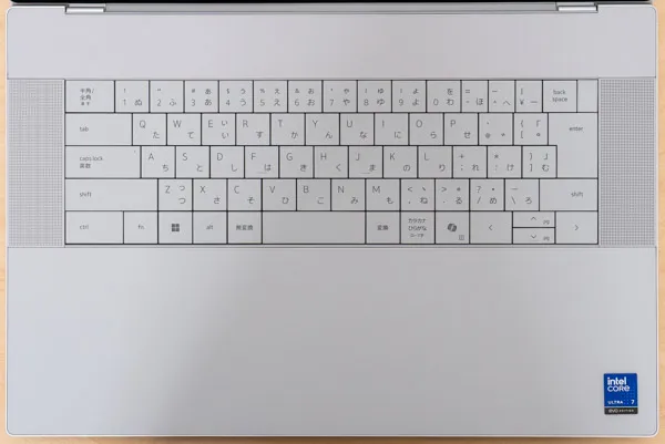 Dell 16 Premiumのキーボード写真