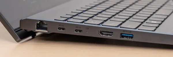 FMV WA4-L1の側面の写真その2