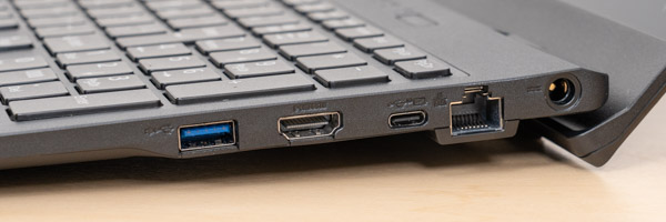 FMV WE1-K3の側面の写真