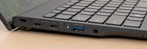 FMV WU2-K3の側面の写真その2