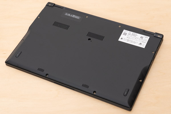 FMV WU2-K3の底面写真