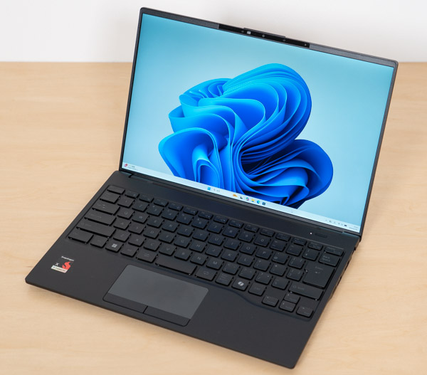 FMV WU6-L1の正面写真