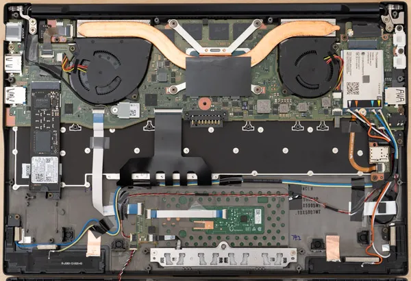 FMV WU7-K3の内部の写真