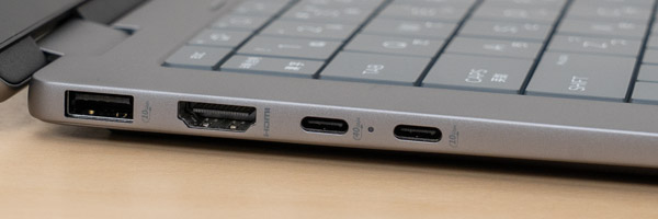 HP OmniBook X Flip 14-fkの側面の写真その2