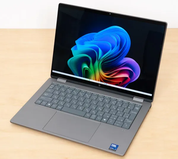 HP OmniBook X Flip 14-fmの正面写真