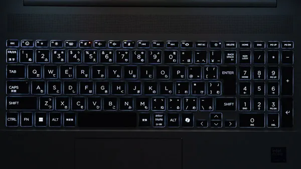 HP OmniBook 5 16-afのキーボードバックライト