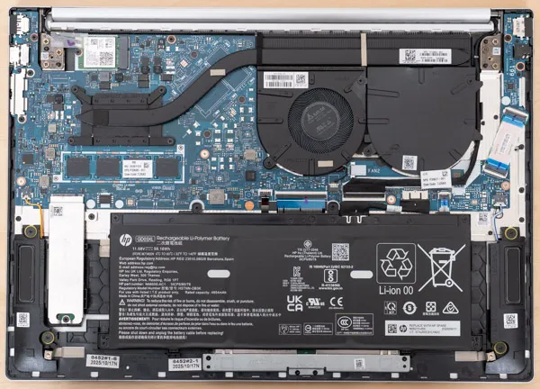 HP OmniBook 5 16-afの内部の写真