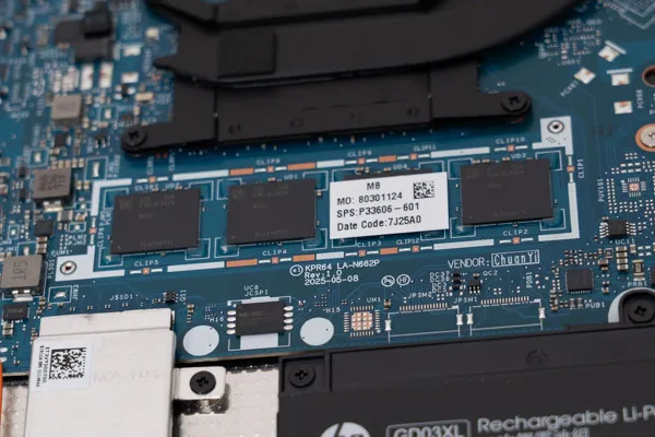 HP OmniBook 5 16-afのメモリの写真