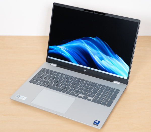 HP OmniBook 7 16-ayの正面写真