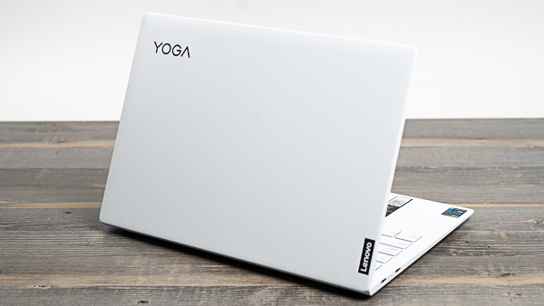 『ほんとに美品』Lenovo Yoga Slim 750i Carbon