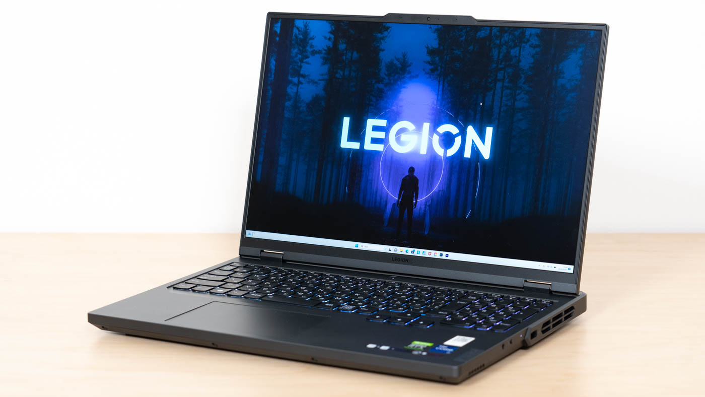 レノボ Legion Pro 5i Gen 8 16型（ゲーミングノートPC）の実機