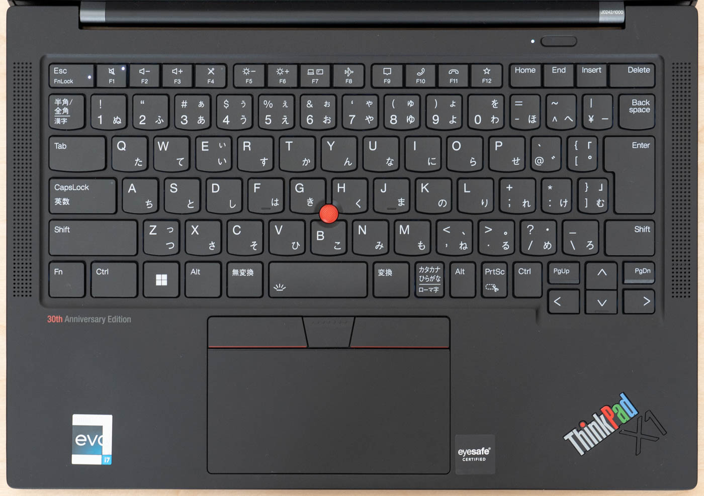 ThinkPad X1 Carbon Gen 10 30th Anniversary Edition の実機レビュー 