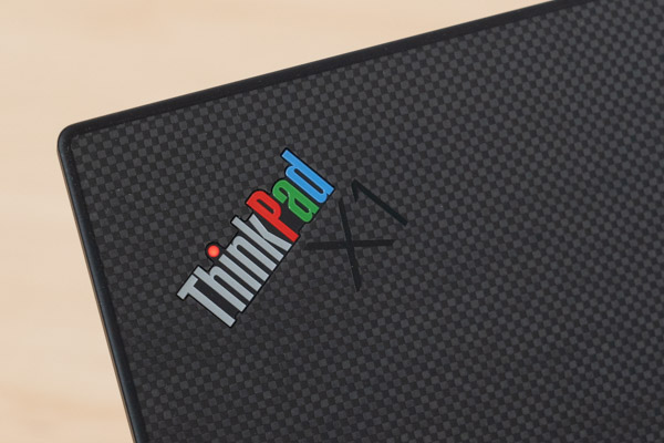 ThinkPad X1 Carbon Gen 10 30th Anniversary Edition の実機レビュー 