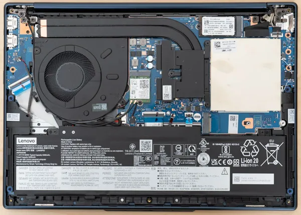 IdeaPad Slim 5i Gen 10 (14型 Intel)の内部の写真