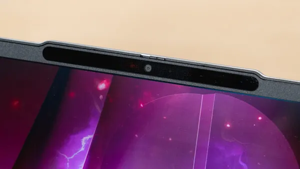 IdeaPad Pro 5 Gen 10(14型 AMD)のWebカメラの写真