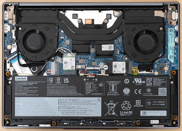 IdeaPad Pro 5 Gen 10(14型 AMD)の内部の写真