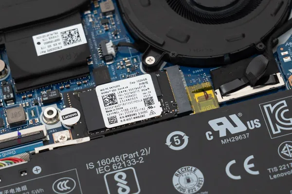 IdeaPad Pro 5 Gen 10(14型 AMD)のSSDの写真