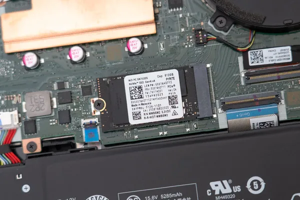 IdeaPad Pro 5 Gen 10(16型 AMD)のSSDの写真