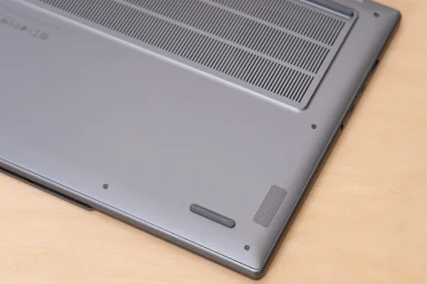 IdeaPad Pro 5 Gen 10(16型 AMD)のスピーカー写真