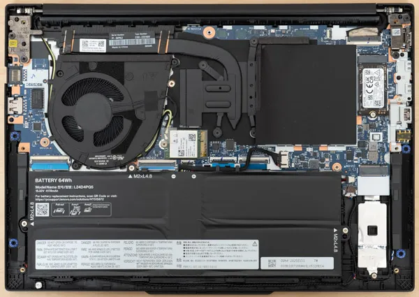ThinkPad E14 Gen 7 IALの内部の写真