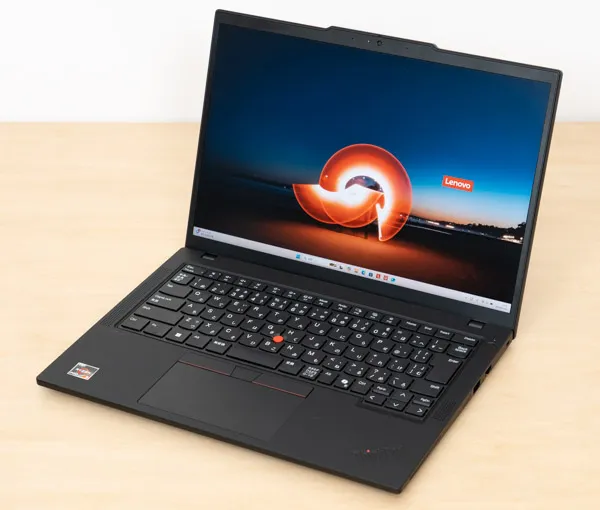 ThinkPad P14s Gen 5 AMDの正面写真