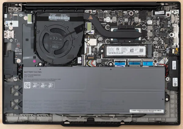 ThinkPad X13 Gen 6(13.3型 Intel)の内部の写真