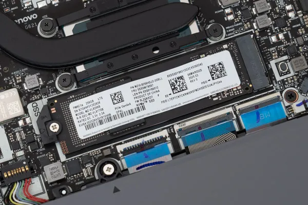 ThinkPad X13 Gen 6(13.3型 Intel)のSSDの写真