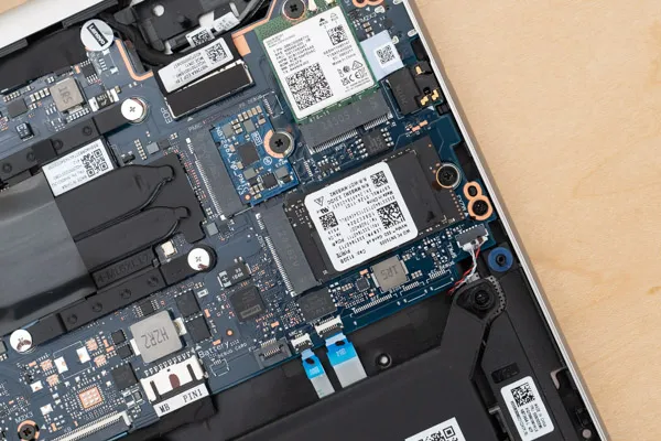 Yoga 7i 2-in-1 Gen 10(14型 Intel)のSSDの写真