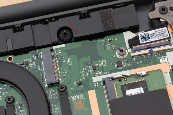 空いているM.2スロット