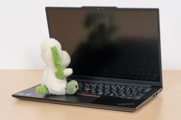 ThinkPad E14 Gen 7 ILL(14型 Intel)レビュー｜万能に使えるコスパ良好