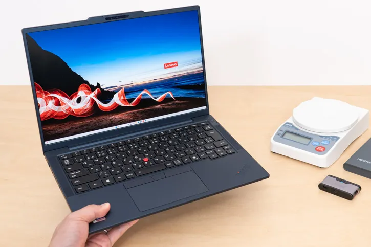 ThinkPad T14s Gen 7 レビュー｜高品質でありながら、X1 Carbonより