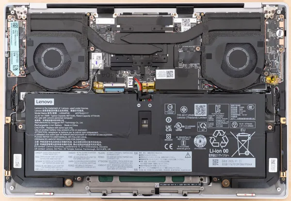 Lenovo Yoga Slim 7i Ultra Gen 11 Aura Edition(14型 Intel)の内部の写真