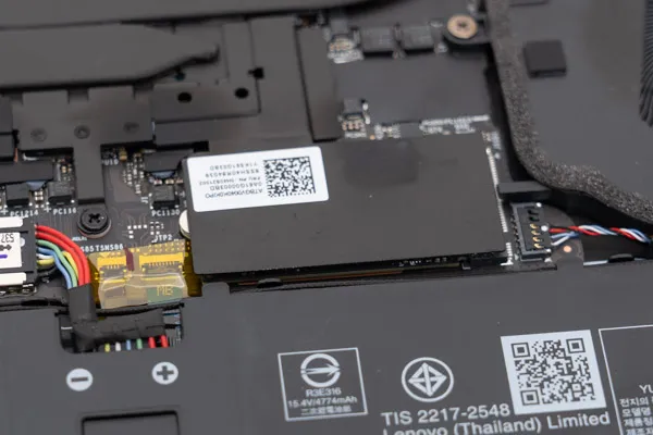 Lenovo Yoga Slim 7i Ultra Gen 11 Aura Edition(14型 Intel)のSSDの写真