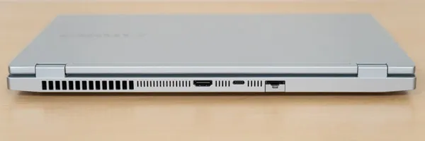 DAIV Z4-A9A01SR-Bの背面写真
